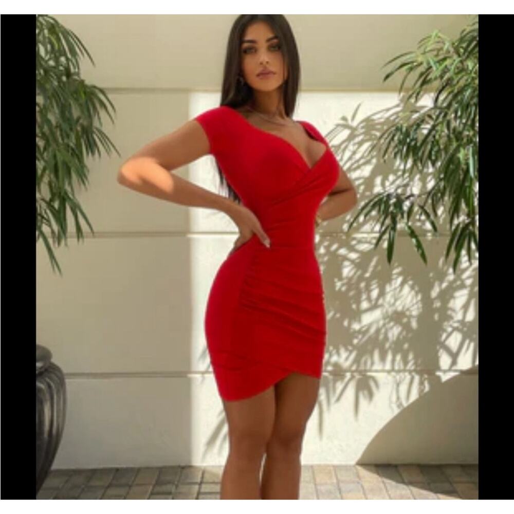 NWT Women's Fashion Nova Red Dress Size Large
